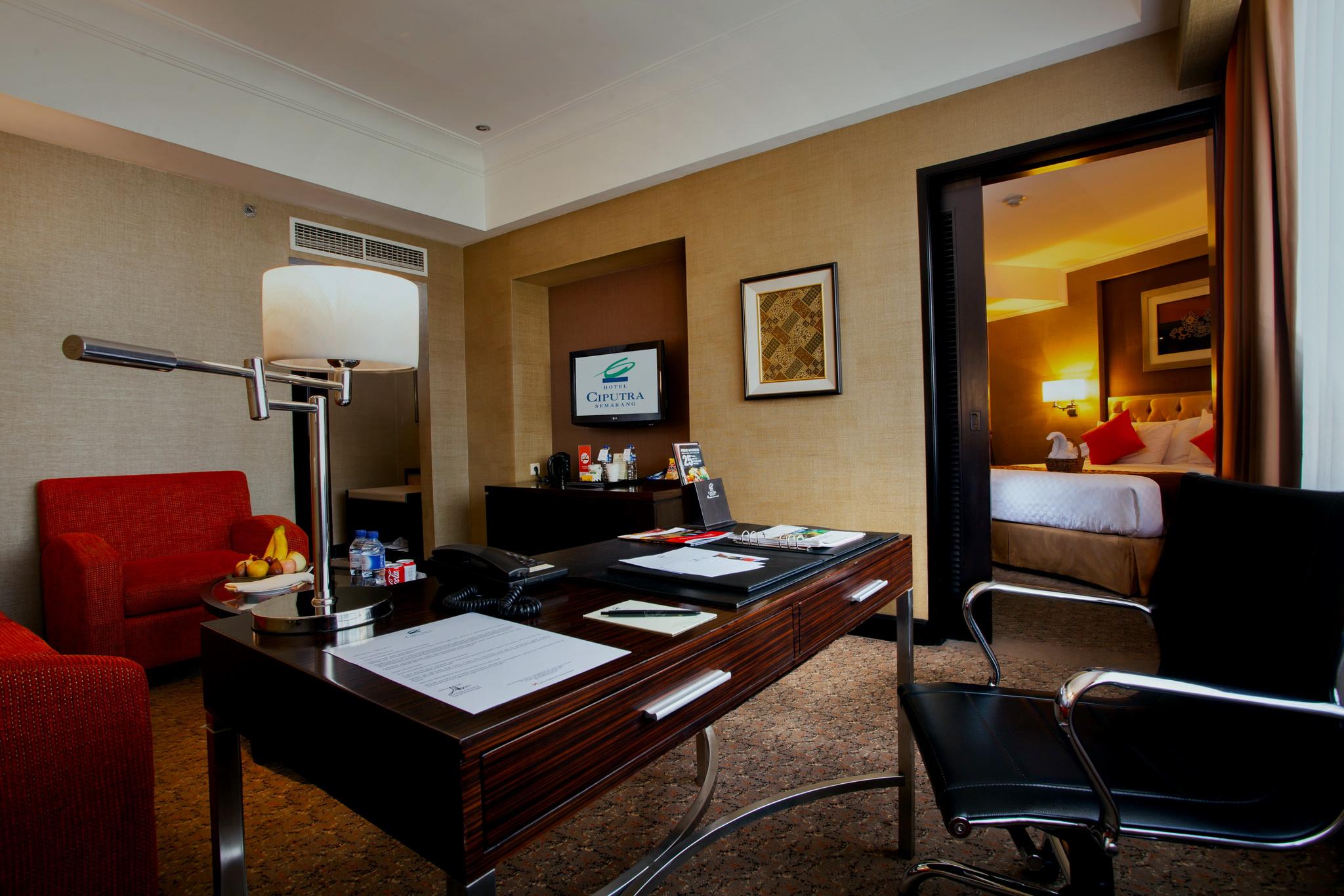 Hotel Ciputra Semarang Managed By Swiss-Belhotel International Екстериор снимка