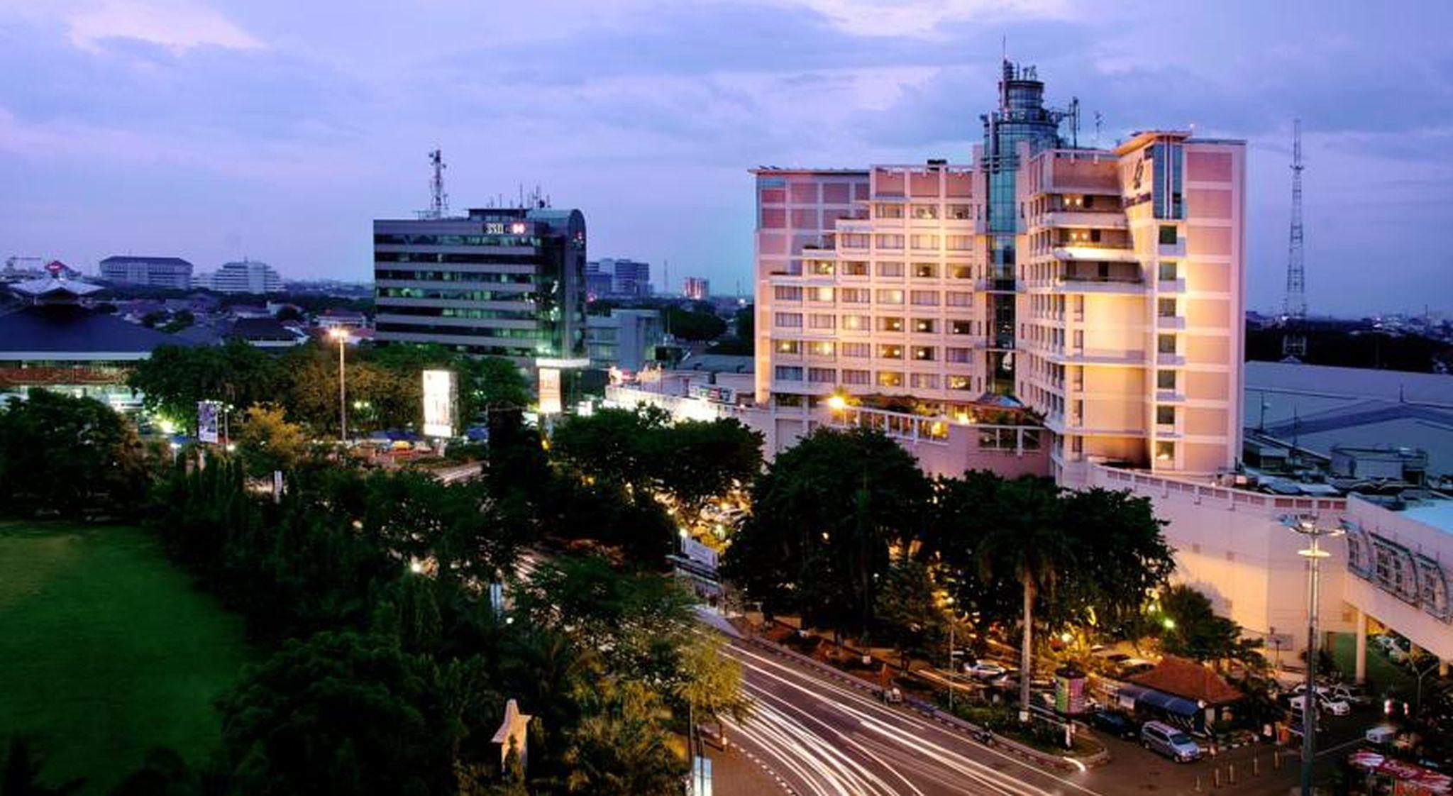 Hotel Ciputra Semarang Managed By Swiss-Belhotel International Екстериор снимка