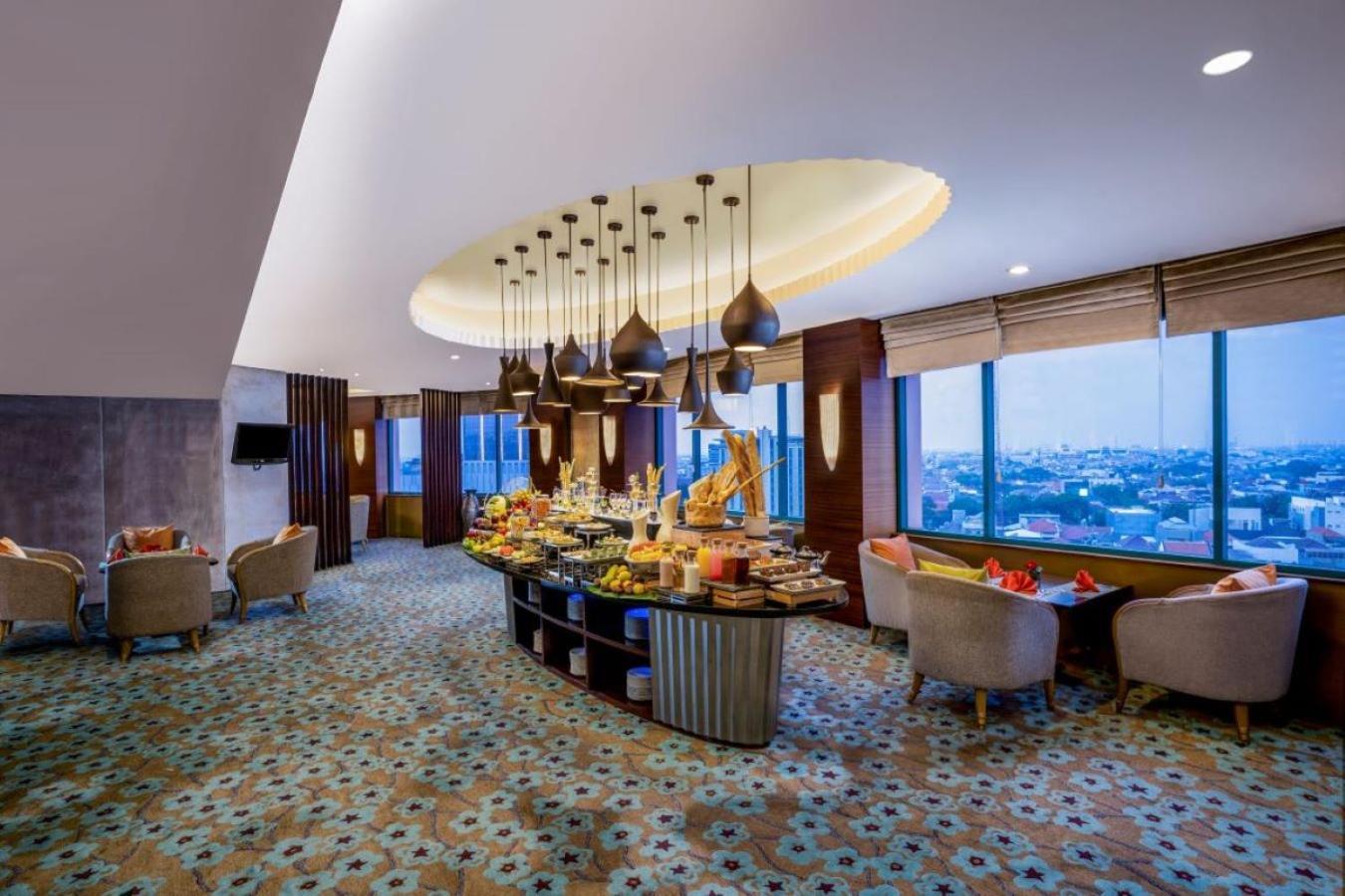 Hotel Ciputra Semarang Managed By Swiss-Belhotel International Екстериор снимка