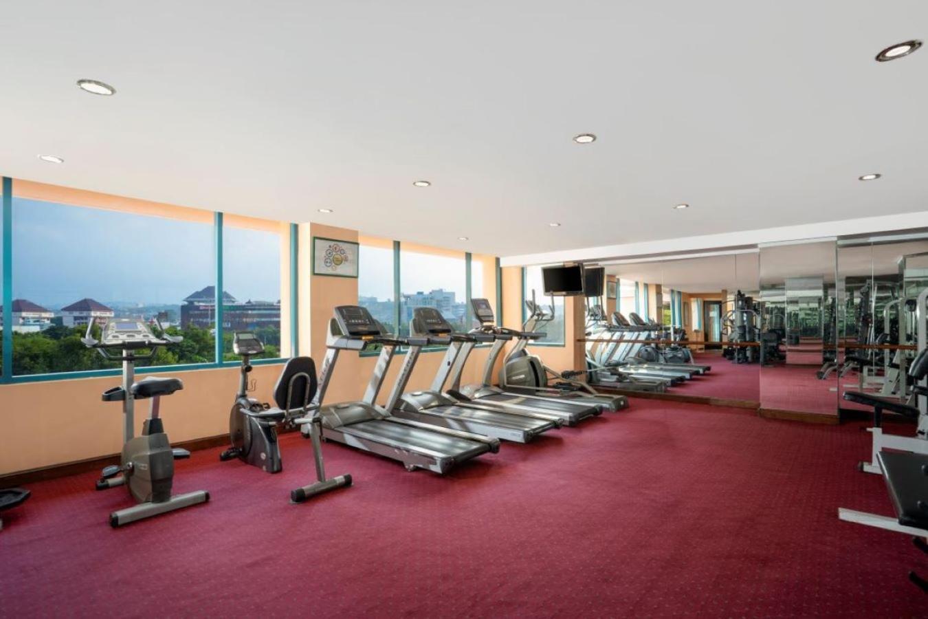 Hotel Ciputra Semarang Managed By Swiss-Belhotel International Екстериор снимка