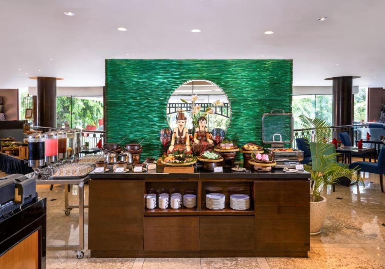 Hotel Ciputra Semarang Managed By Swiss-Belhotel International Екстериор снимка