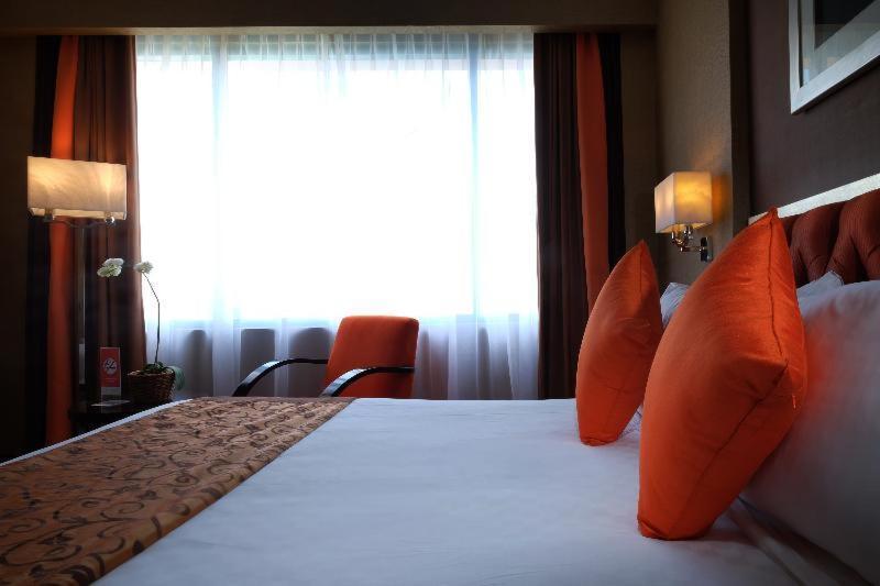 Hotel Ciputra Semarang Managed By Swiss-Belhotel International Стая снимка