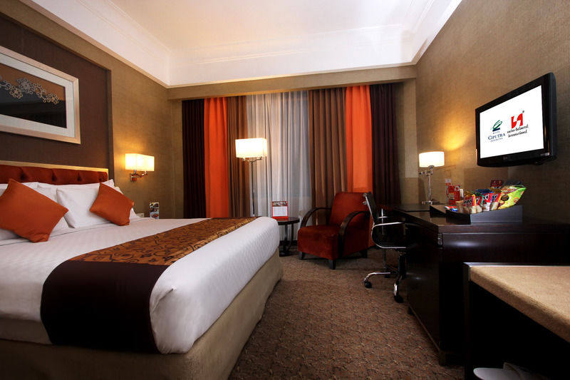 Hotel Ciputra Semarang Managed By Swiss-Belhotel International Екстериор снимка